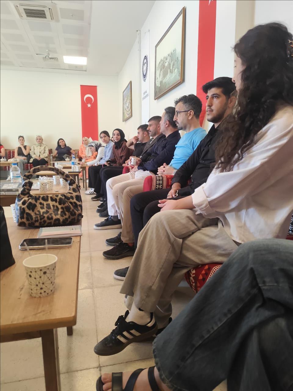 sosyoloji-kulubu-yeni-doneme-cay-etkinligiyle-basladi